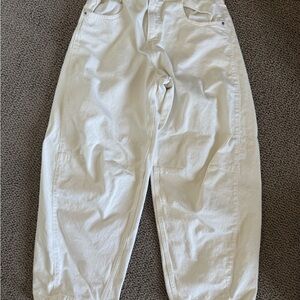 BDG barrel White denim Pants